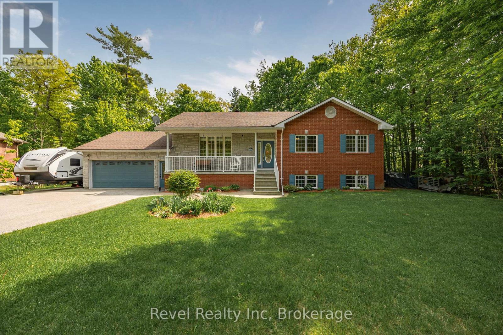 9 Albion Lane, Tiny, Ontario  L9M 0J2 - Photo 2 - S12197617
