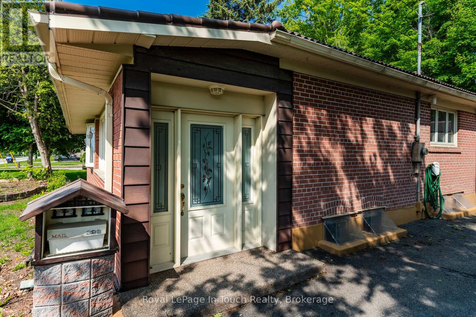 828 Hugel Avenue, Midland, Ontario  L4R 1X6 - Photo 2 - S12197648