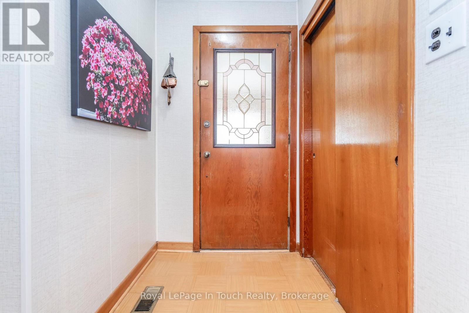 828 Hugel Avenue, Midland, Ontario  L4R 1X6 - Photo 5 - S12197648