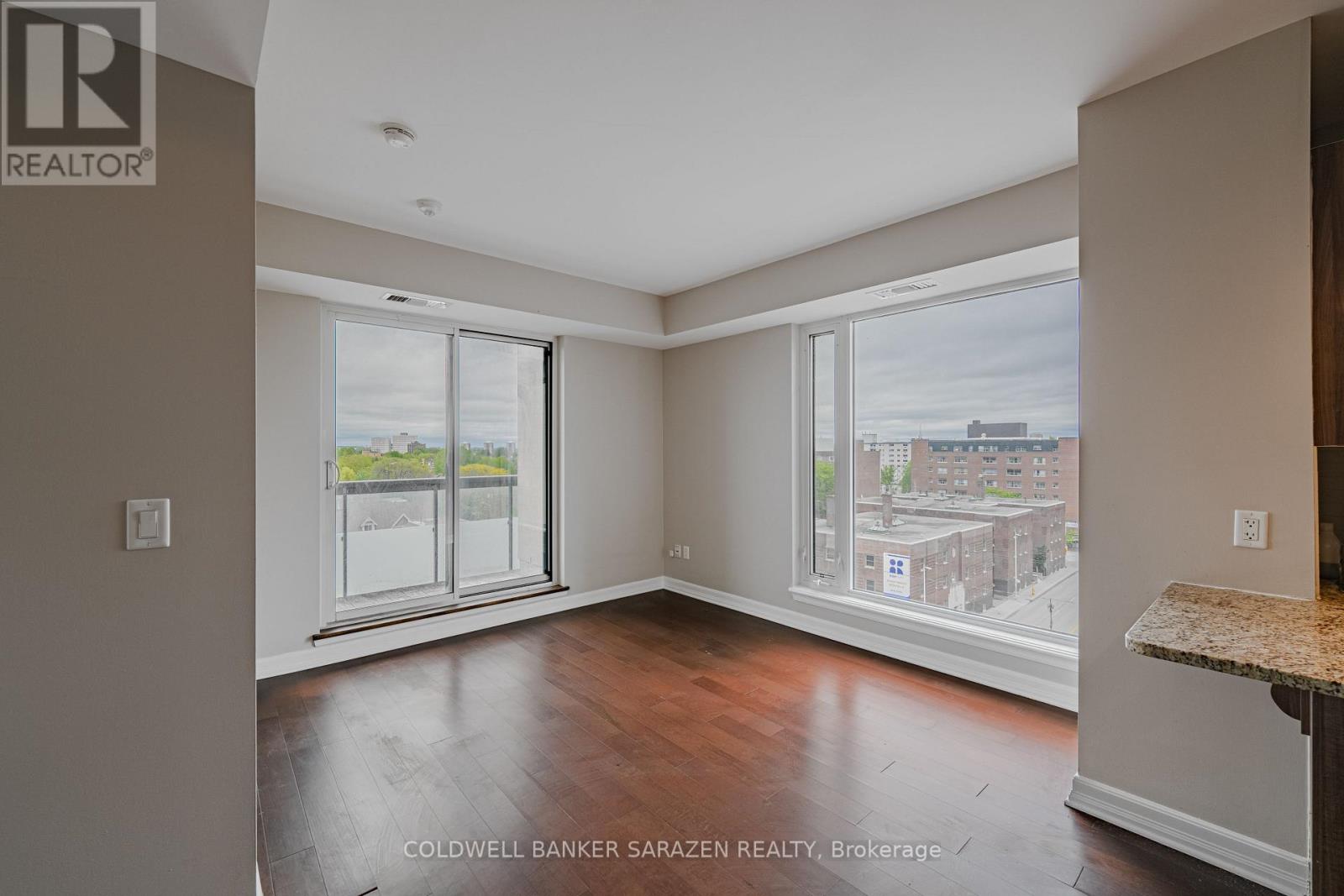 1015 - 238 Besserer Street, Ottawa, Ontario  K1N 6B1 - Photo 10 - X12153642