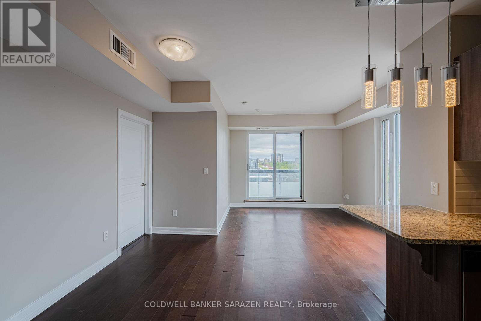 1015 - 238 Besserer Street, Ottawa, Ontario  K1N 6B1 - Photo 8 - X12153642