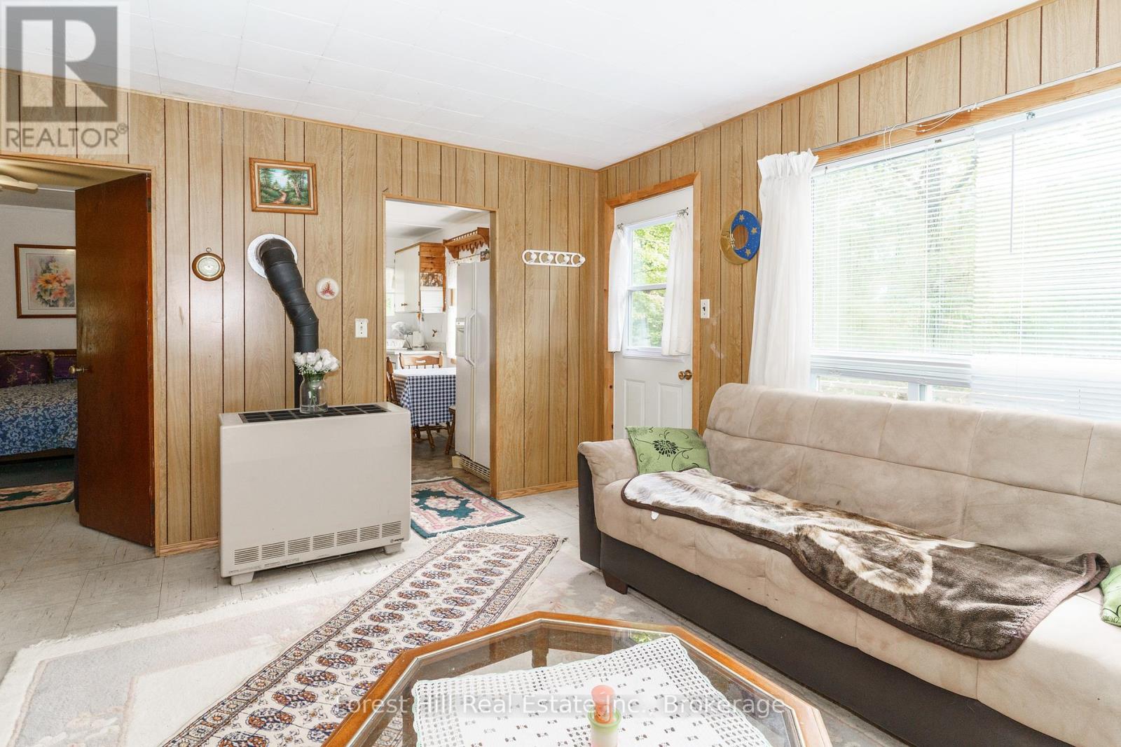 1041 Longline Lake Road, Lake Of Bays, Ontario  P0A 1E0 - Photo 12 - X12197671