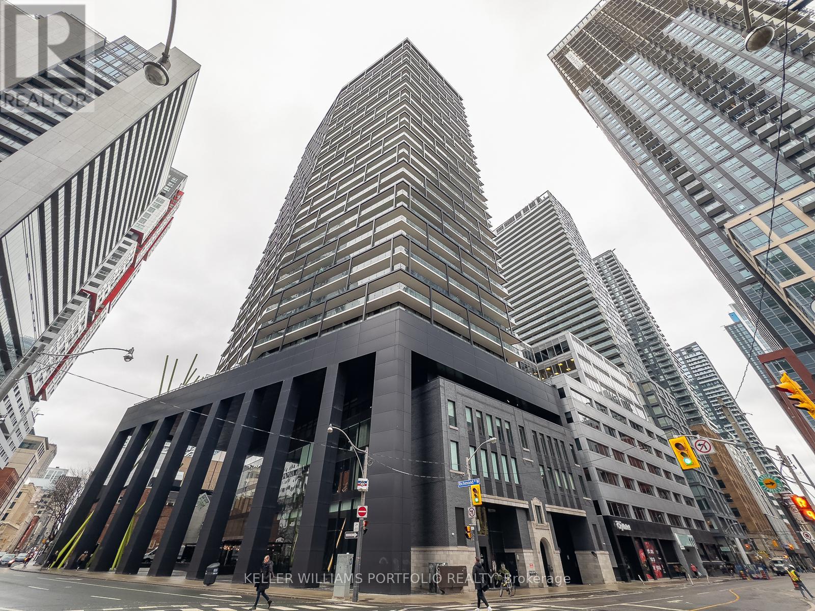 2912 - 125 PETER STREET, Toronto, Ontario