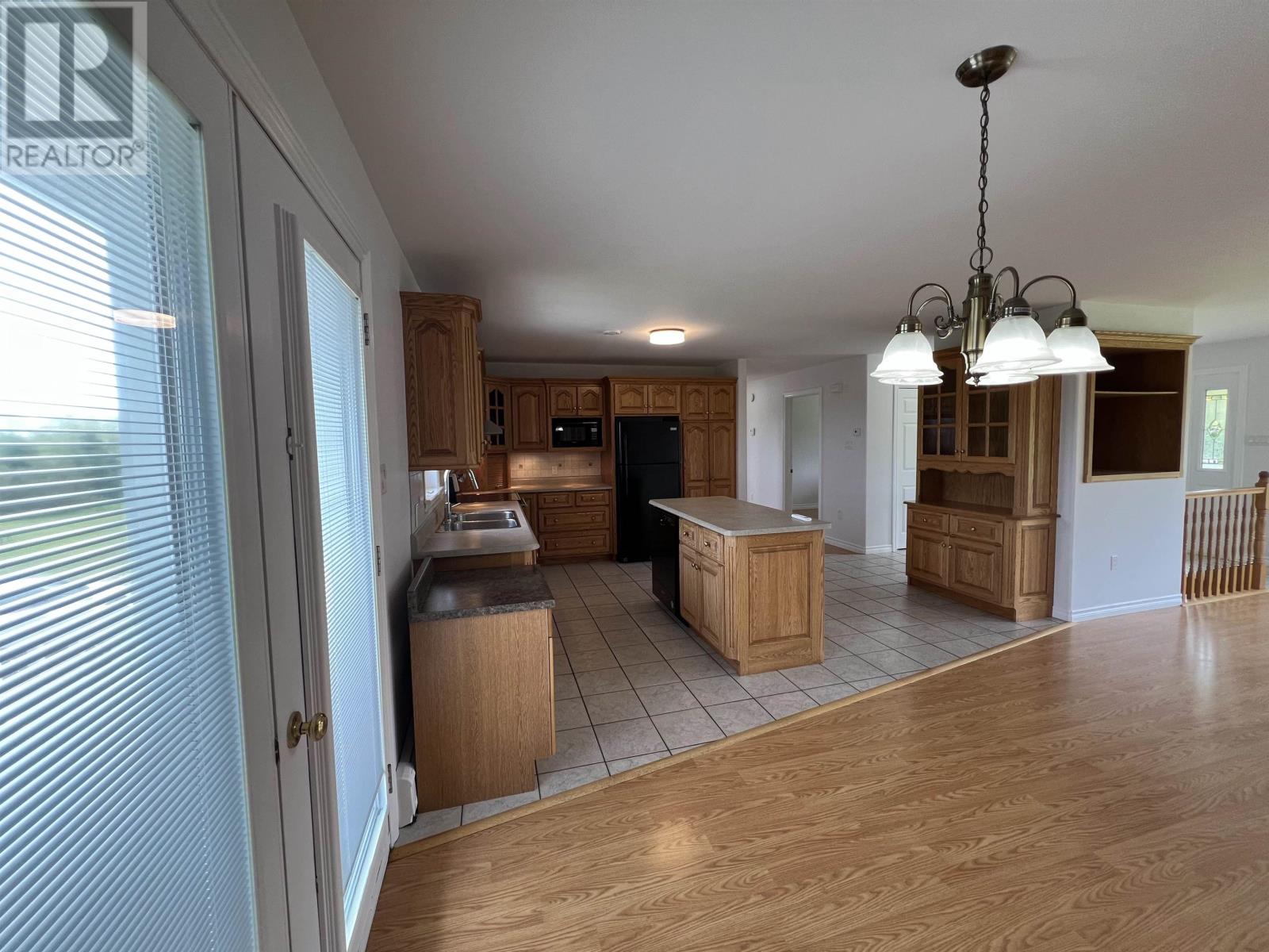 Property at 1102 Suffolk Road image 4