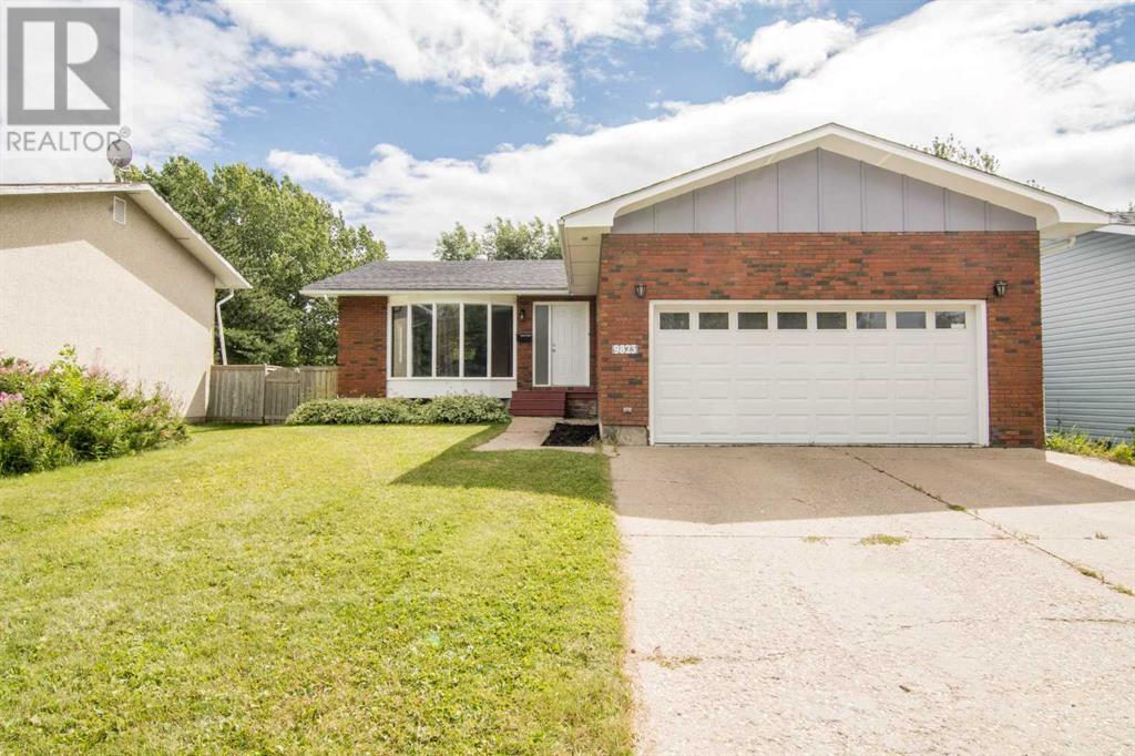 Property at 9823 80 Avenue image 3