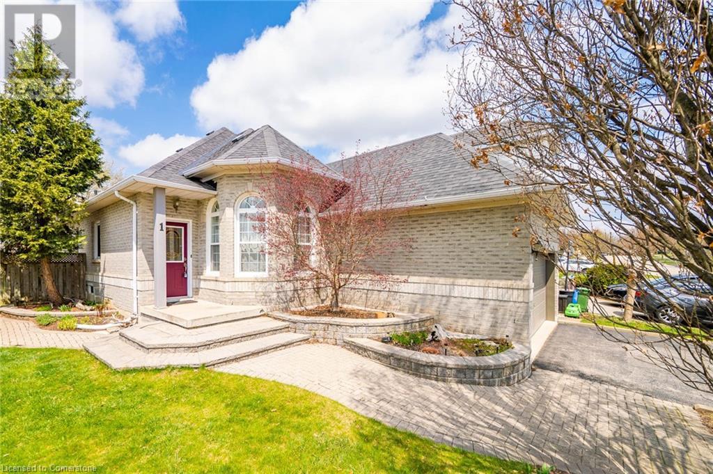 1 Strathroy Crescent, Waterdown, Ontario  L8B 0N5 - Photo 3 - 40724275