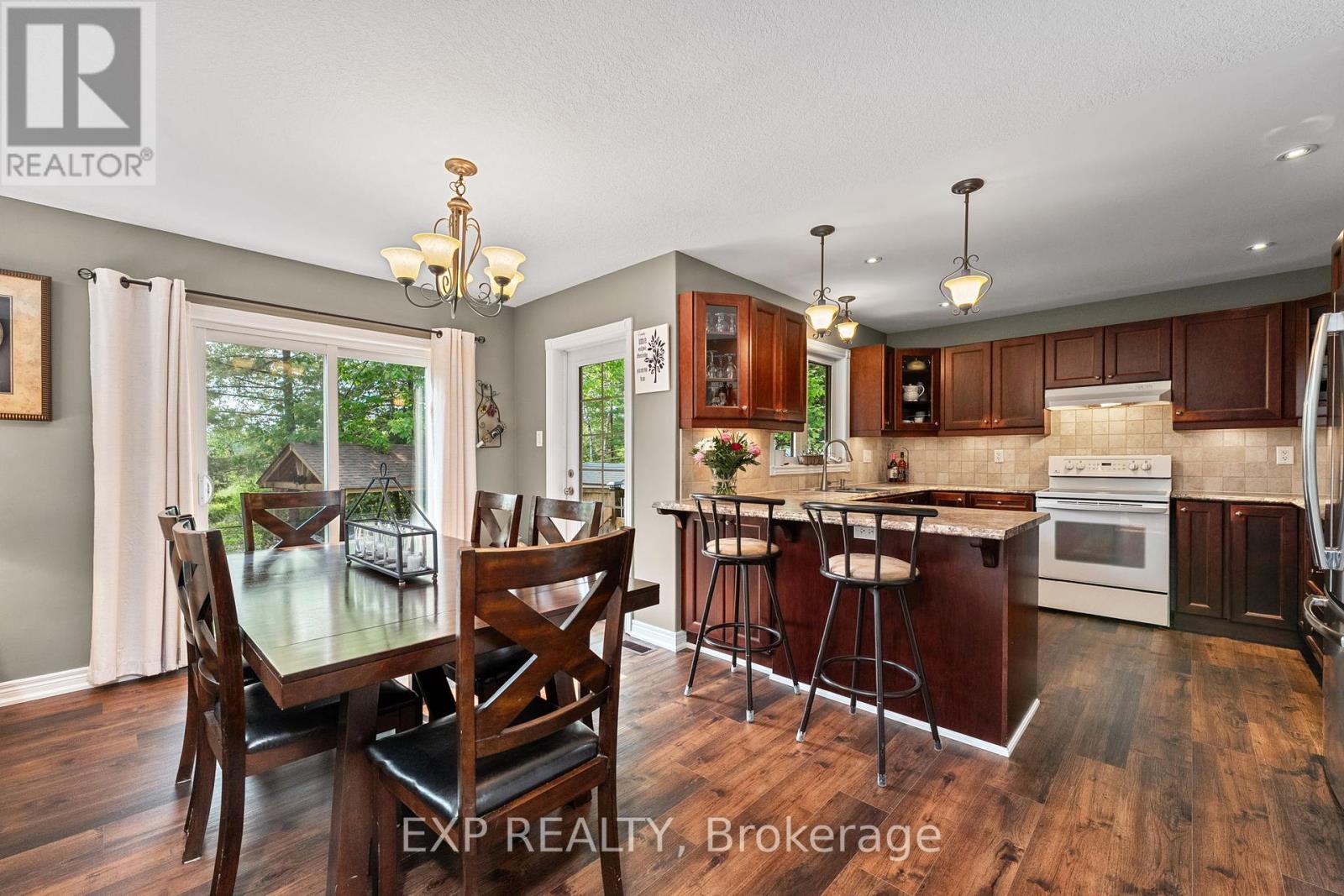 2 Birch Knoll Road, Georgina (Sutton & Jackson's Point), Ontario  L0E 1R0 - Photo 13 - N12197629