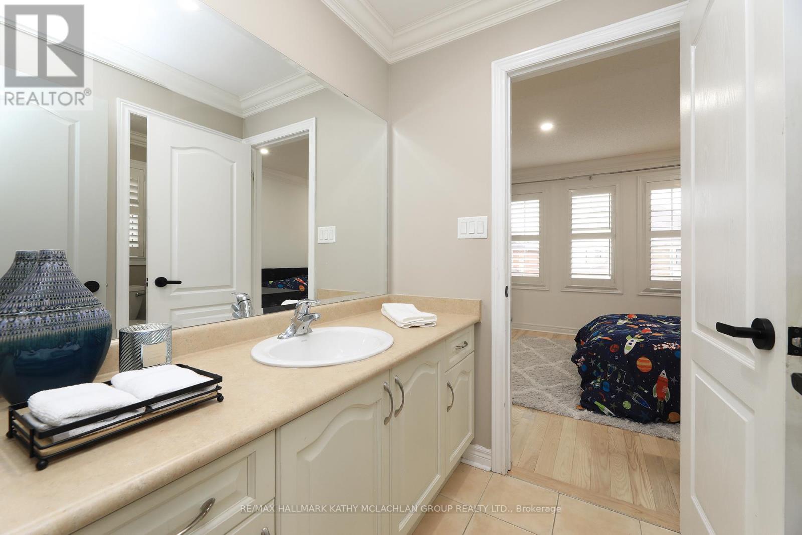103 Filippazzo Road, Vaughan (Vellore Village), Ontario  L4H 0N1 - Photo 25 - N12197638