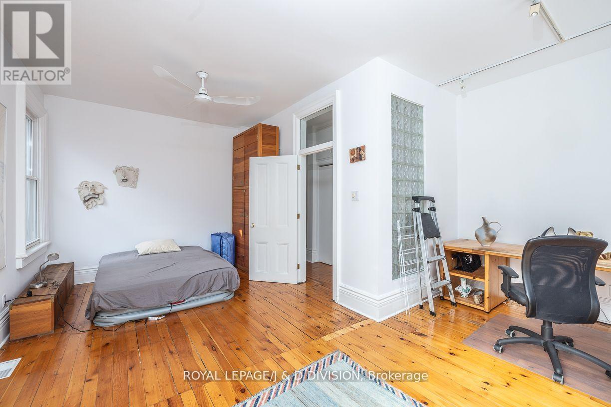 187 Crawford Street, Toronto, Ontario  M6J 2V5 - Photo 18 - C12182658