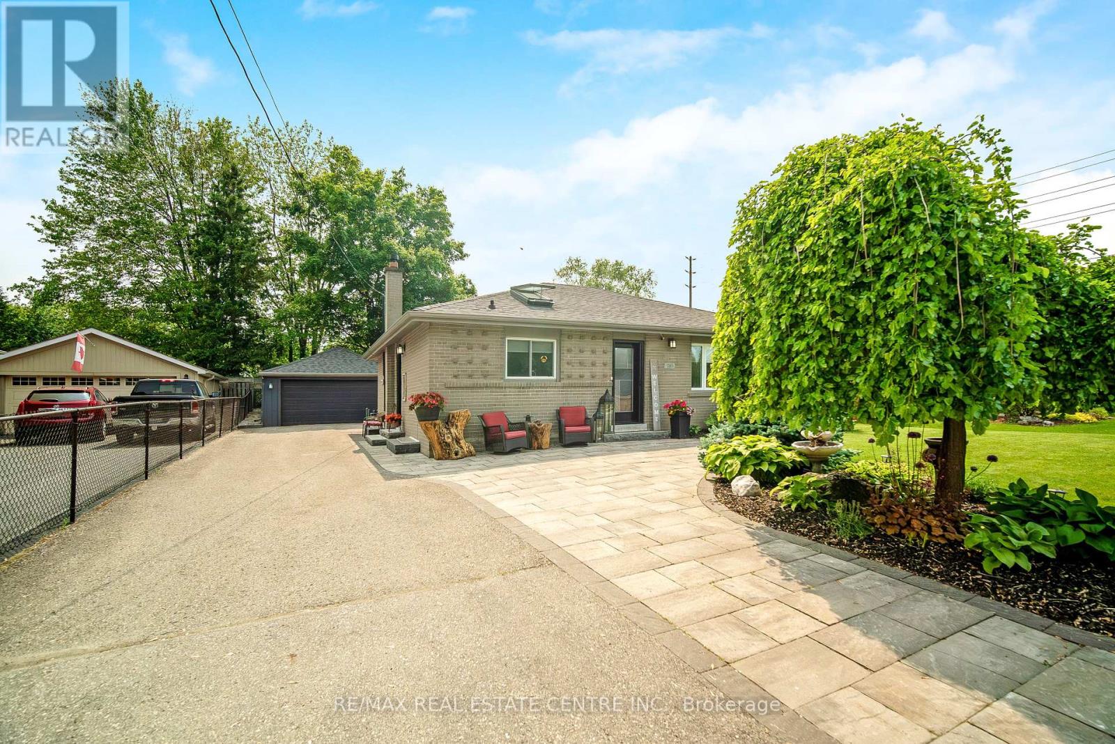 280 BELL STREET, Milton, Ontario