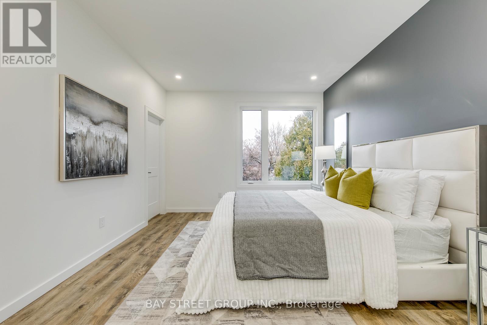 20 Rochdale Avenue, Toronto (Caledonia-Fairbank), Ontario  M6E 1X2 - Photo 17 - W12197594