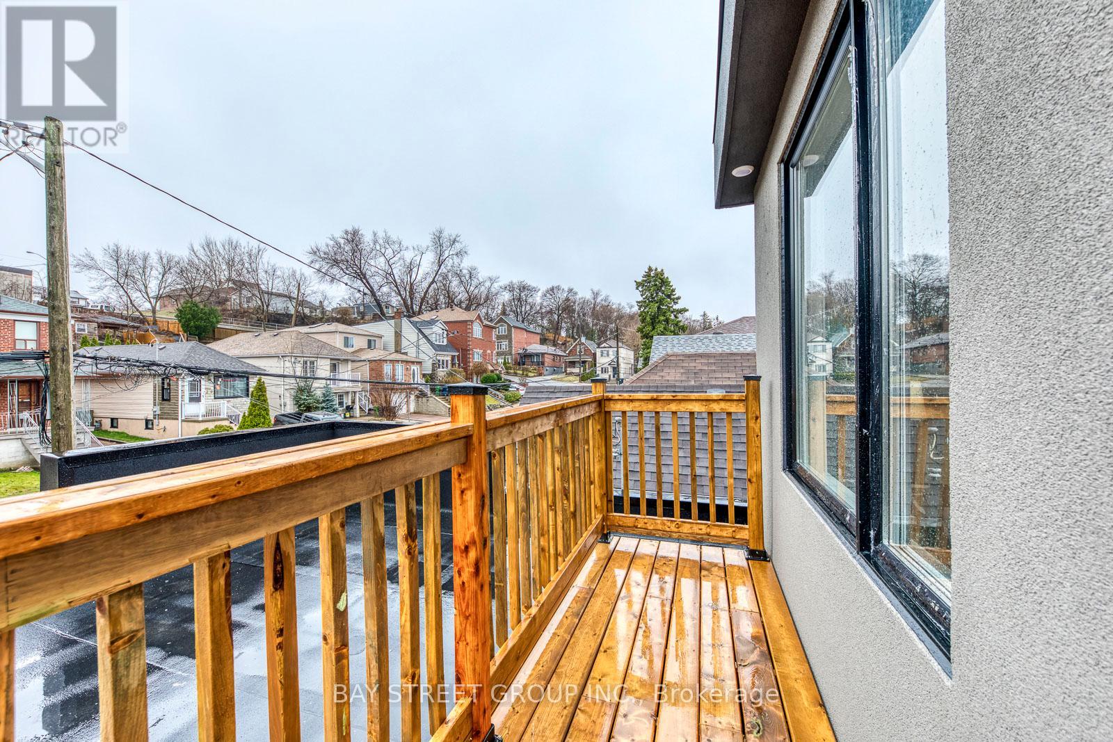 20 Rochdale Avenue, Toronto (Caledonia-Fairbank), Ontario  M6E 1X2 - Photo 33 - W12197594