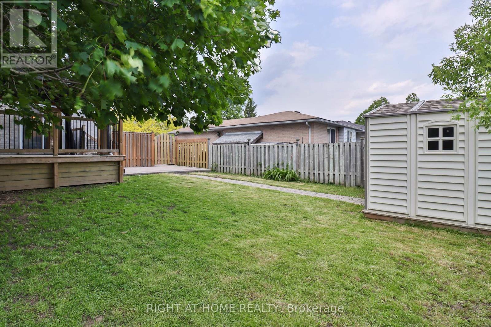 12 Hill Street, Halton Hills (Ac Acton), Ontario  L7J 2W2 - Photo 41 - W12197600
