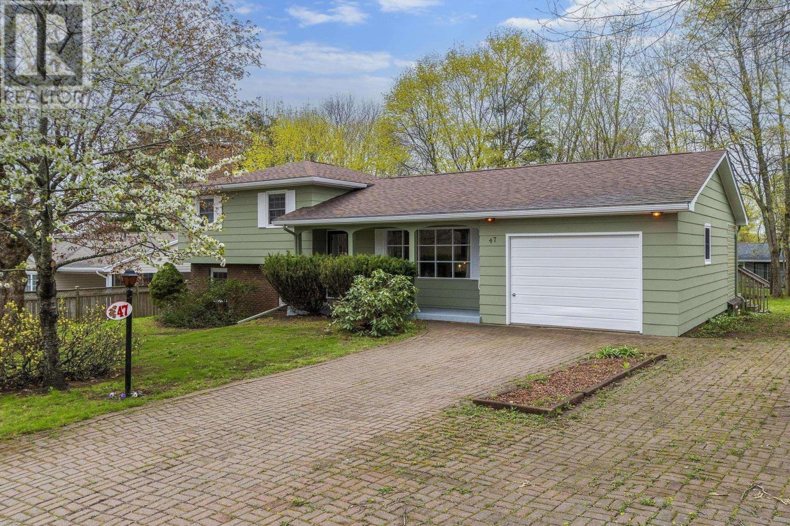 Property at 47 Greenwood Street image 2