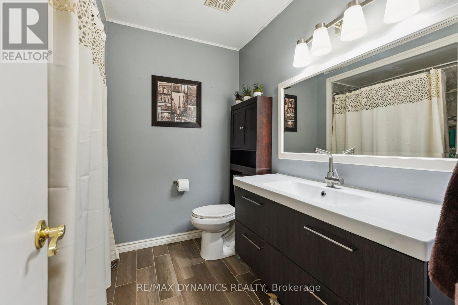82 Lynden Circle, Halton Hills, Ontario  L7G 4Y8 - Photo 18 - W12195862