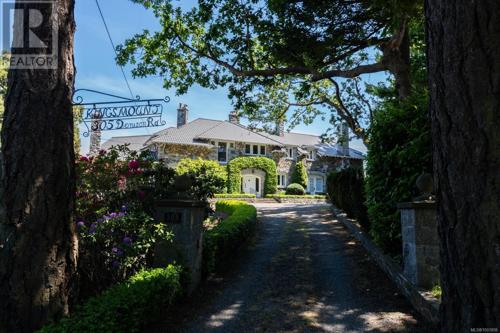 305 Denison Rd, Oak Bay, British Columbia  V8S 4K2 - Photo 31 - 1001858