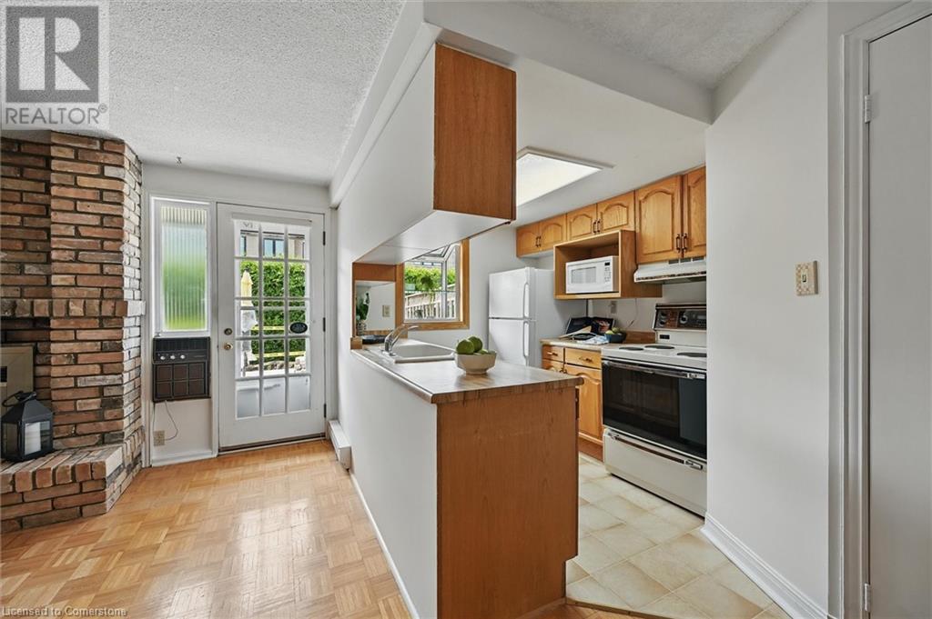 2066 Brant Street Unit# 3, Burlington, Ontario  L7P 3A6 - Photo 11 - 40720276