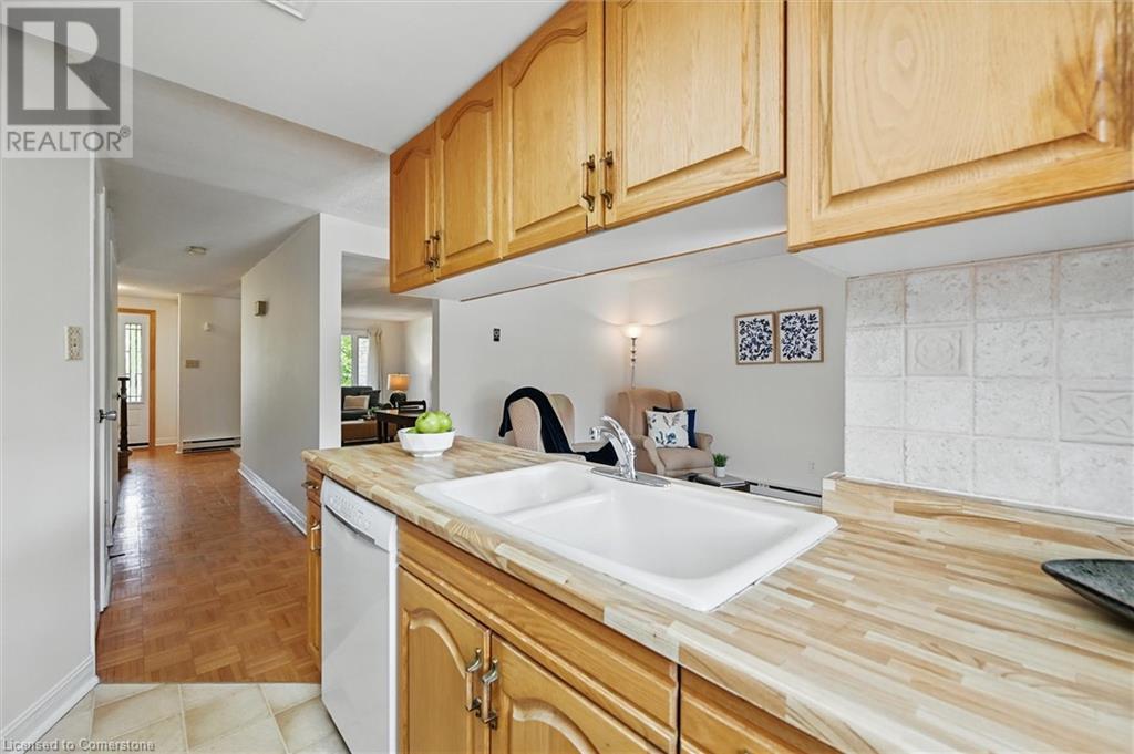 2066 Brant Street Unit# 3, Burlington, Ontario  L7P 3A6 - Photo 13 - 40720276