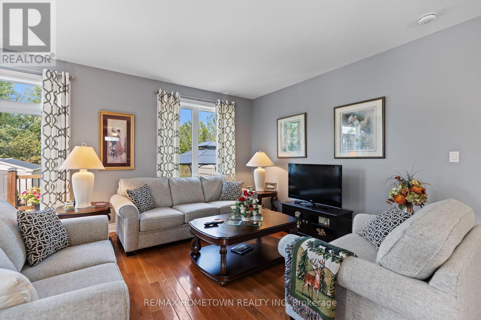 8 Billings Avenue W, South Dundas, Ontario  K0E 1K0 - Photo 14 - X12197742