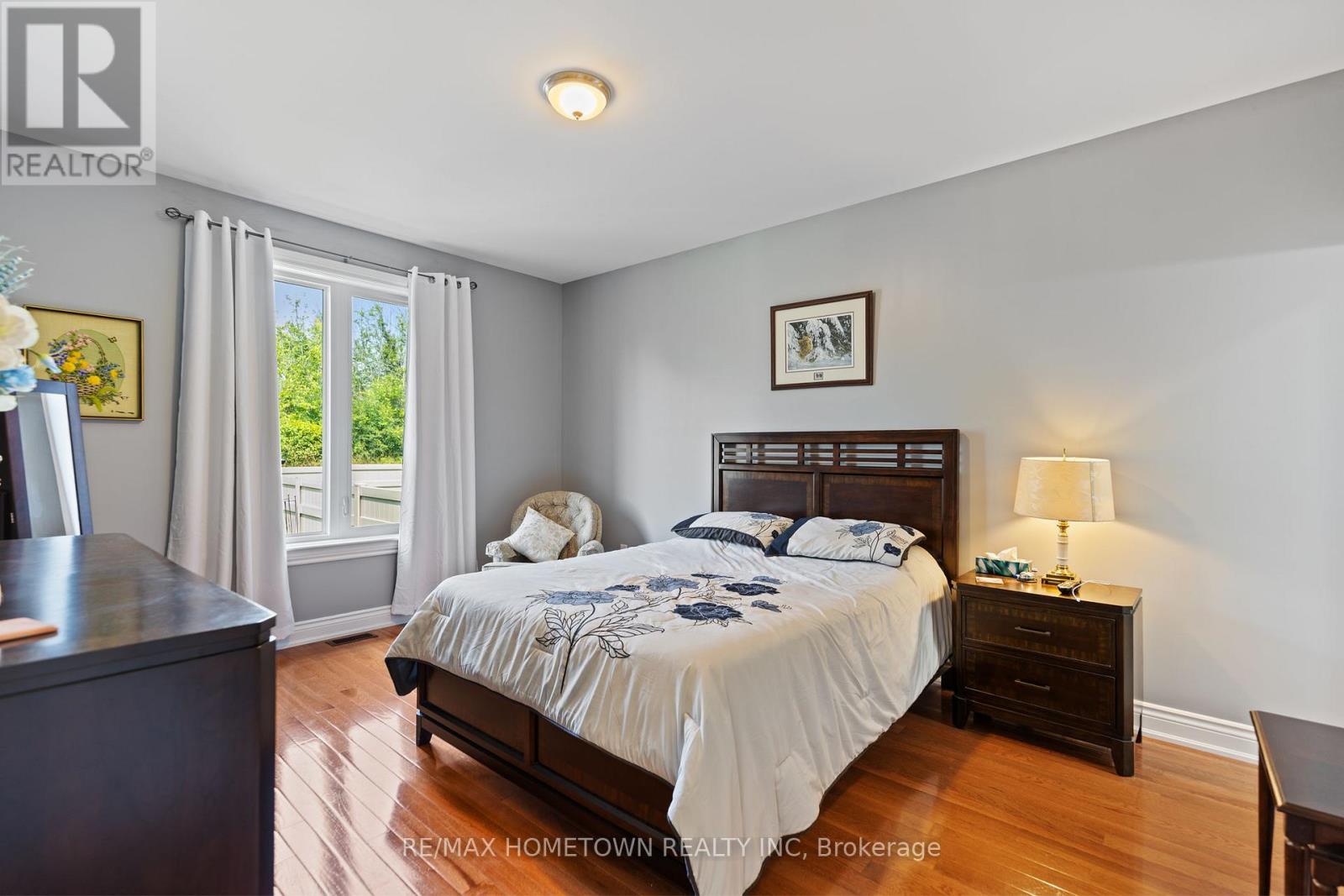 8 Billings Avenue W, South Dundas, Ontario  K0E 1K0 - Photo 16 - X12197742