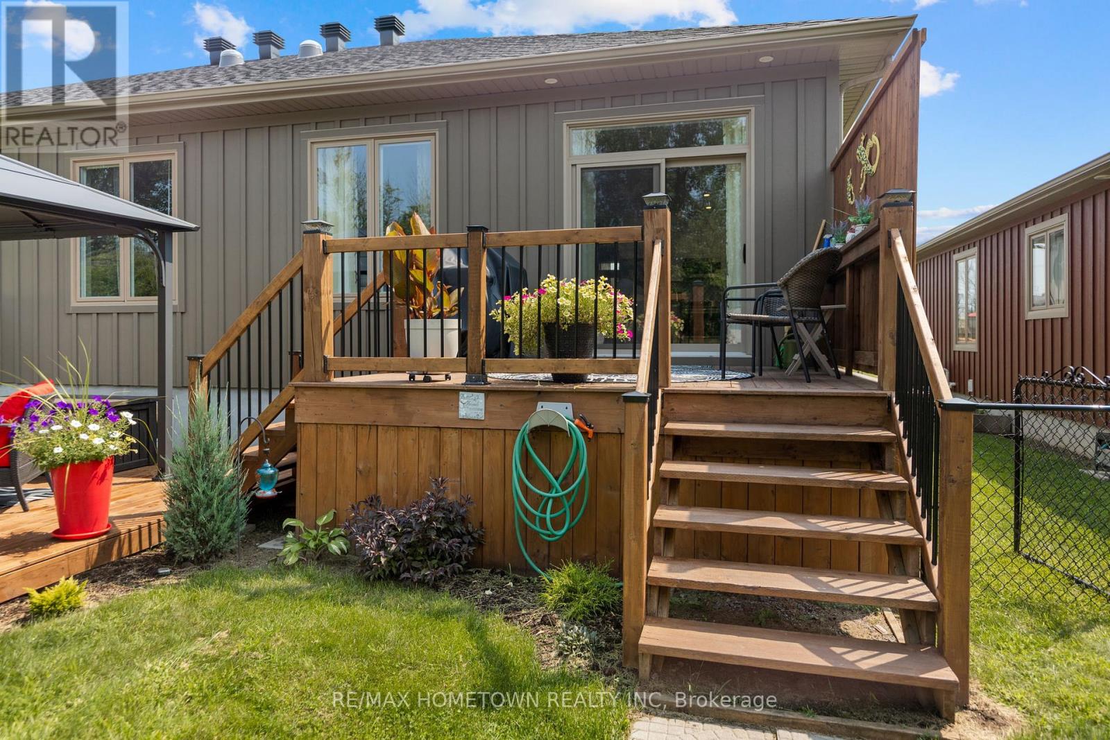 8 Billings Avenue W, South Dundas, Ontario  K0E 1K0 - Photo 31 - X12197742