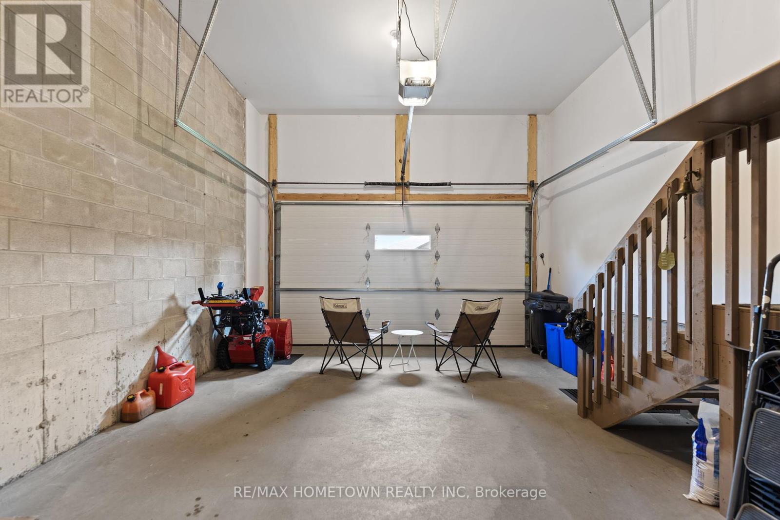 8 Billings Avenue W, South Dundas, Ontario  K0E 1K0 - Photo 37 - X12197742