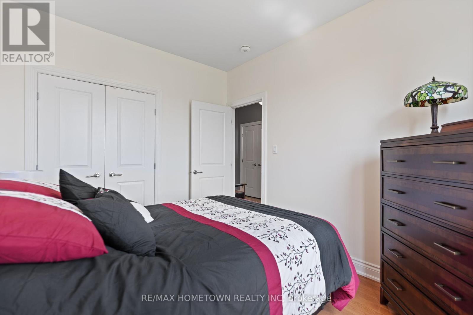 8 Billings Avenue W, South Dundas, Ontario  K0E 1K0 - Photo 6 - X12197742
