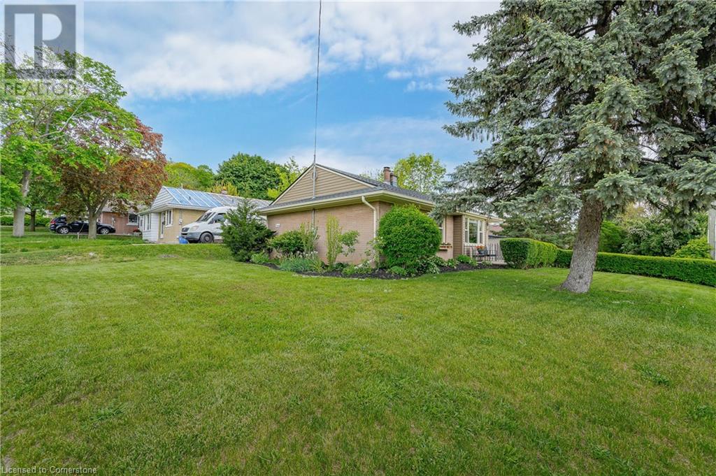 Property at 2 GORDON Street image 3