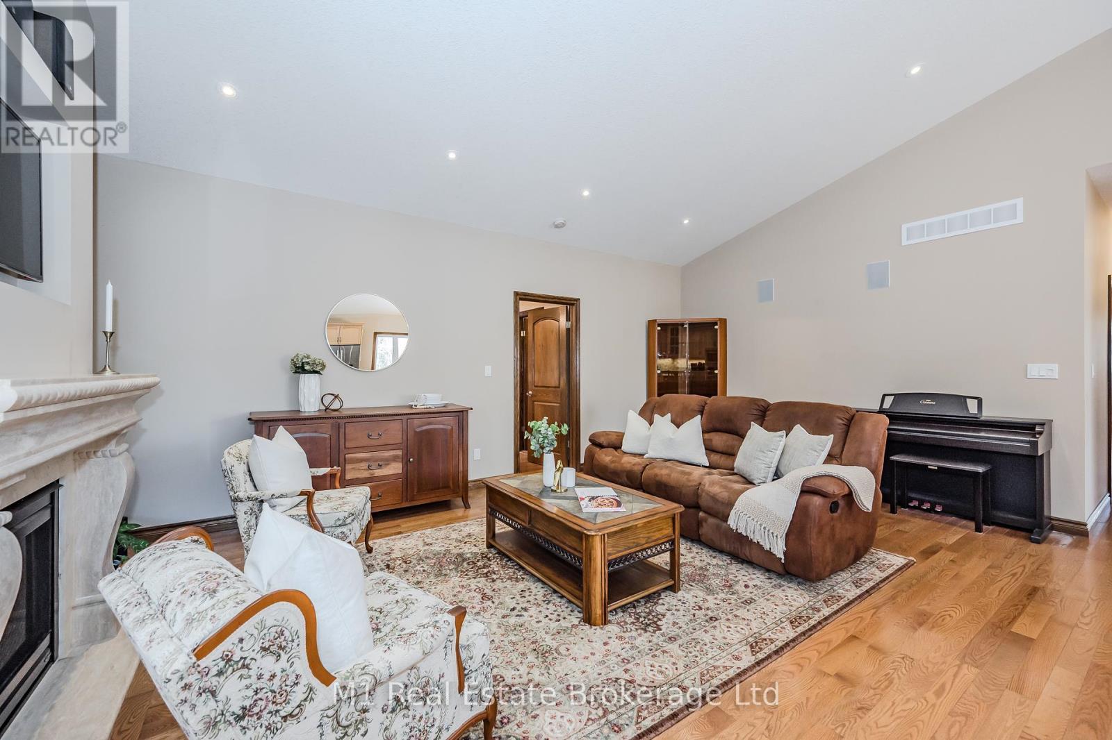 19 - 15 Valley Road, Guelph, Ontario  N1L 0H3 - Photo 10 - X12197696