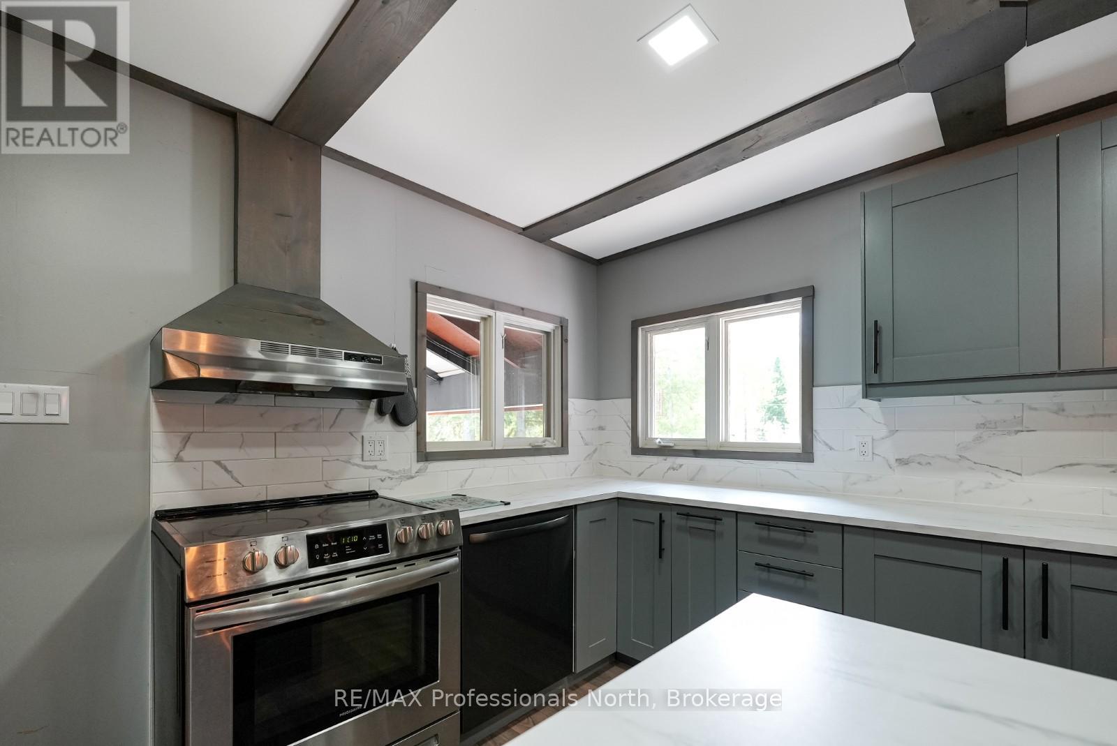 2473 North Shore Road, Algonquin Highlands, Ontario K0M 1S0 - Photo 10 - X12197750