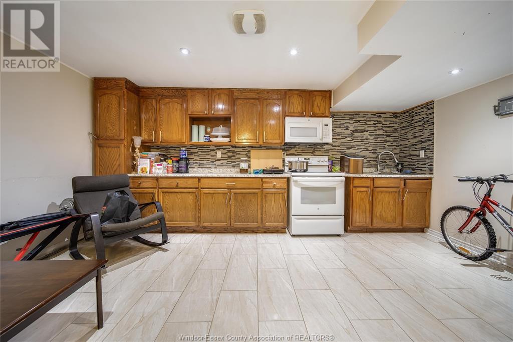 1063 Brookview, Windsor, Ontario  N8W 5H4 - Photo 30 - 25014123