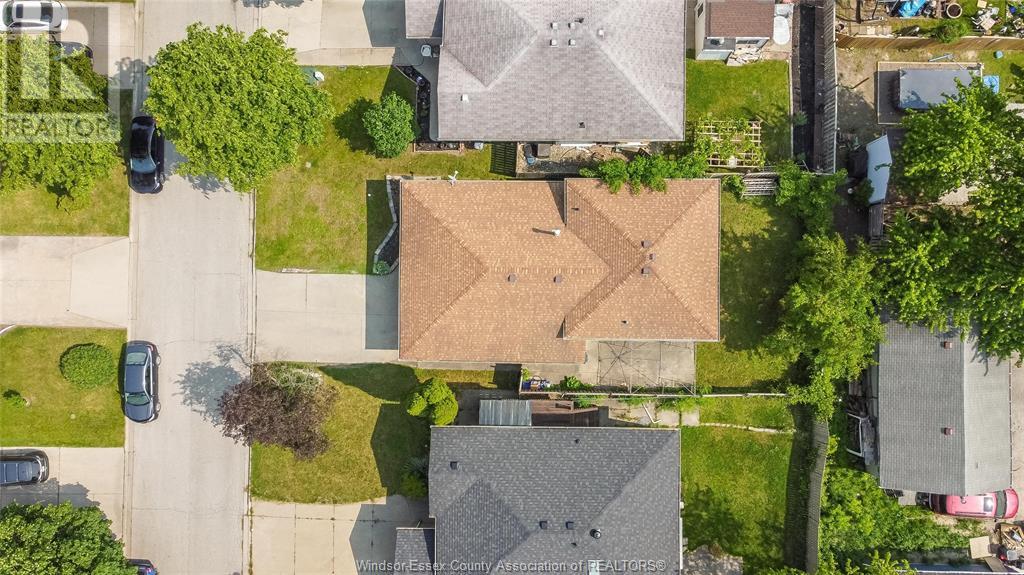 1063 Brookview, Windsor, Ontario  N8W 5H4 - Photo 35 - 25014123