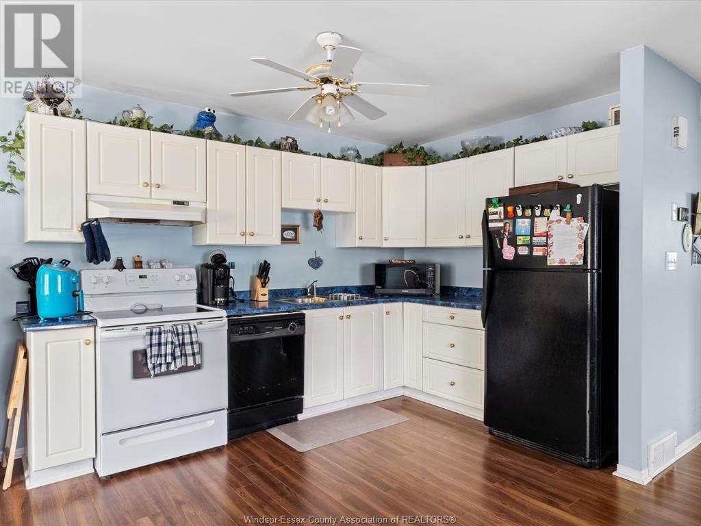 3302 Candlewood Crescent, Windsor, Ontario  N8W 5M5 - Photo 6 - 25014199