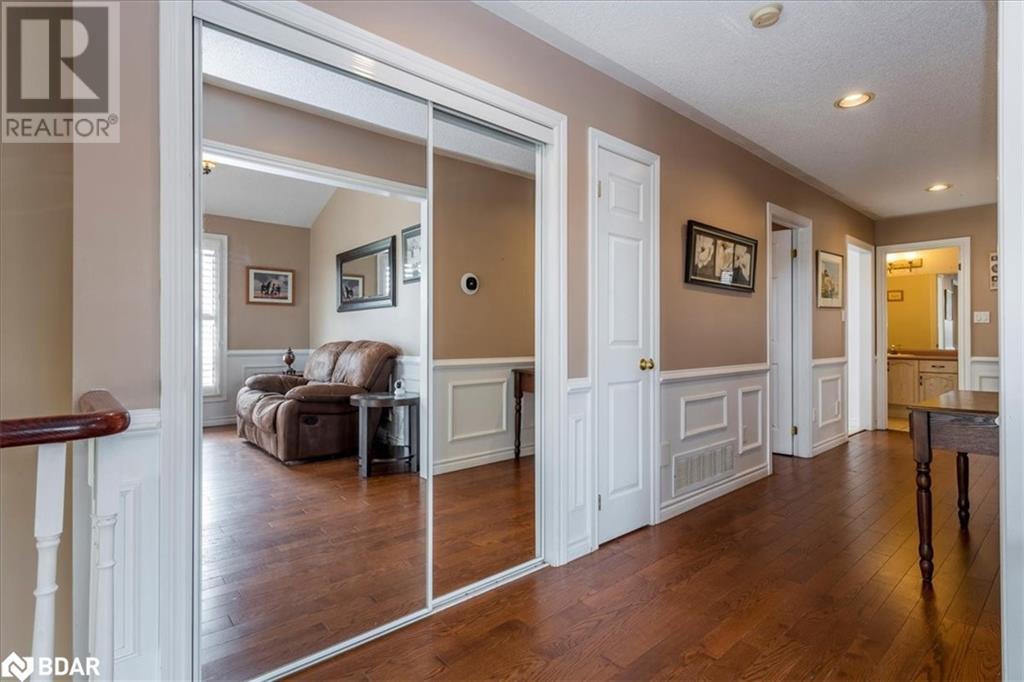 43 Sherwood Court, Barrie, Ontario  L4N 9V1 - Photo 6 - 40736554