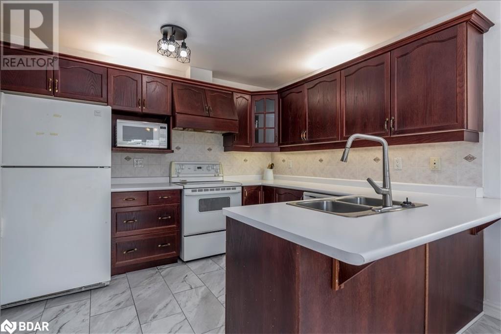 43 Sherwood Court, Barrie, Ontario  L4N 9V1 - Photo 7 - 40736554