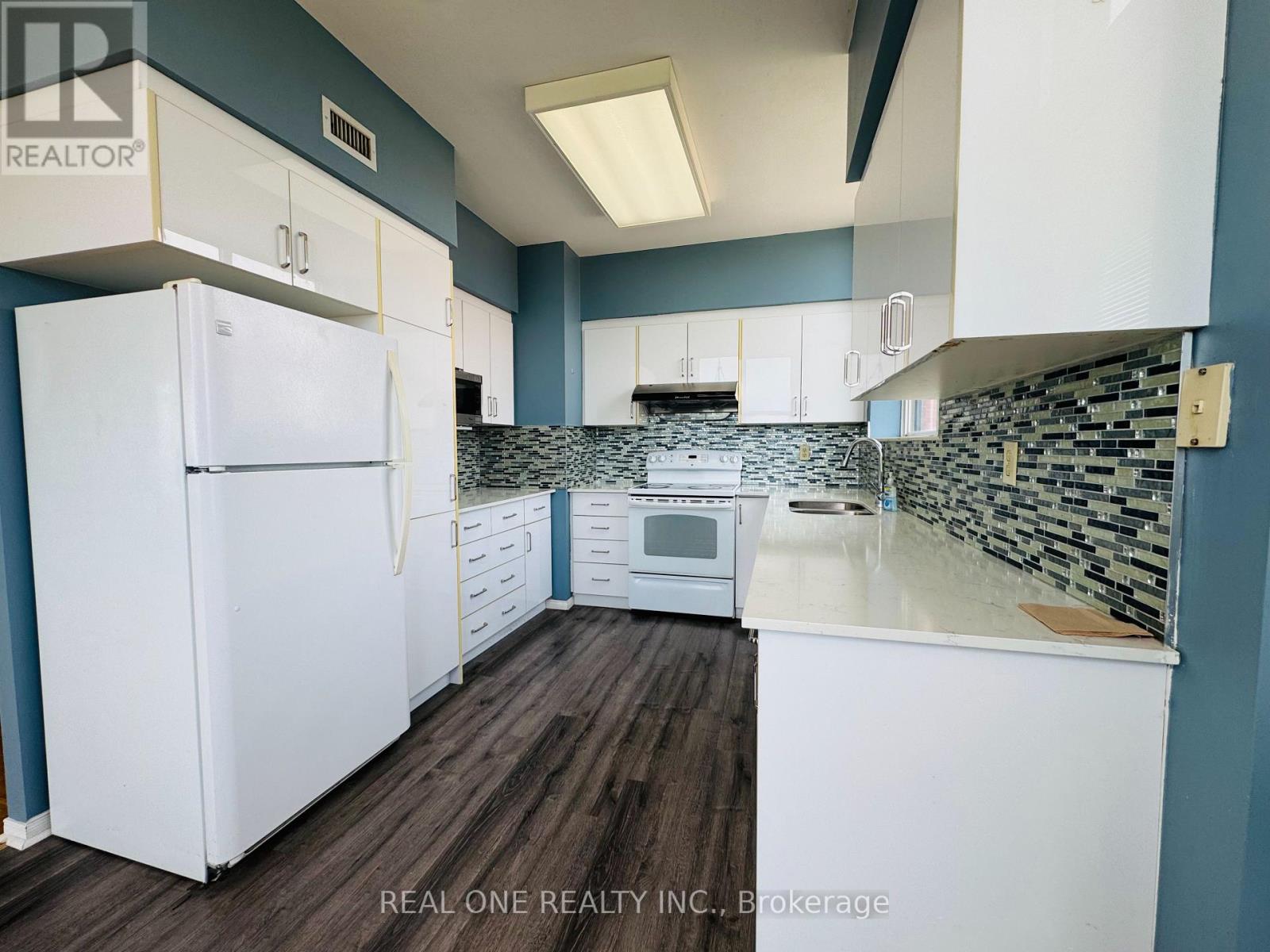 405 - 2199 Sixth Line, Oakville, Ontario  L6H 5V3 - Photo 11 - W12064606