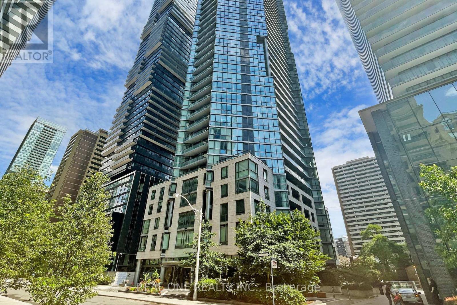 1602 - 45 Charles Street E, Toronto, Ontario  M4Y 0B8 - Photo 2 - C12197700