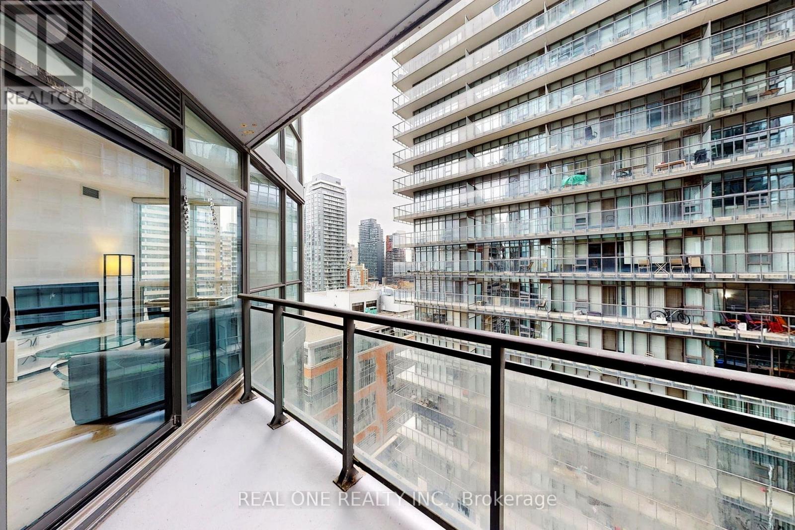 1602 - 45 Charles Street E, Toronto, Ontario  M4Y 0B8 - Photo 25 - C12197700