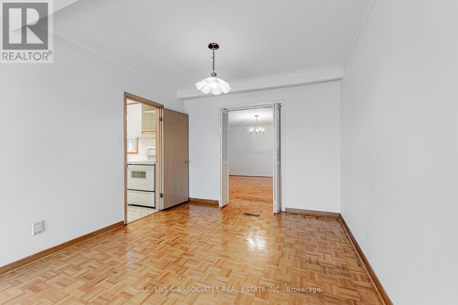 796 Davenport Road, Toronto (Wychwood), Ontario  M6G 2B3 - Photo 7 - C12197724