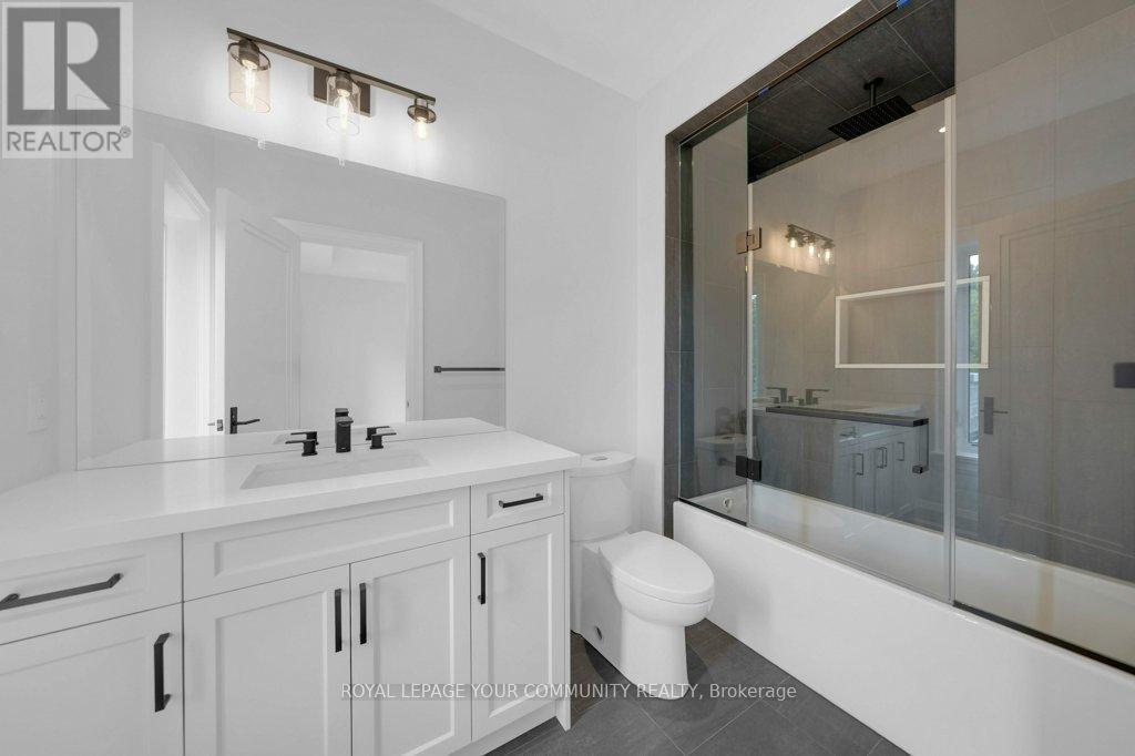 92 Howard Road, Newmarket, Ontario  L3Y 3G7 - Photo 39 - N12197725