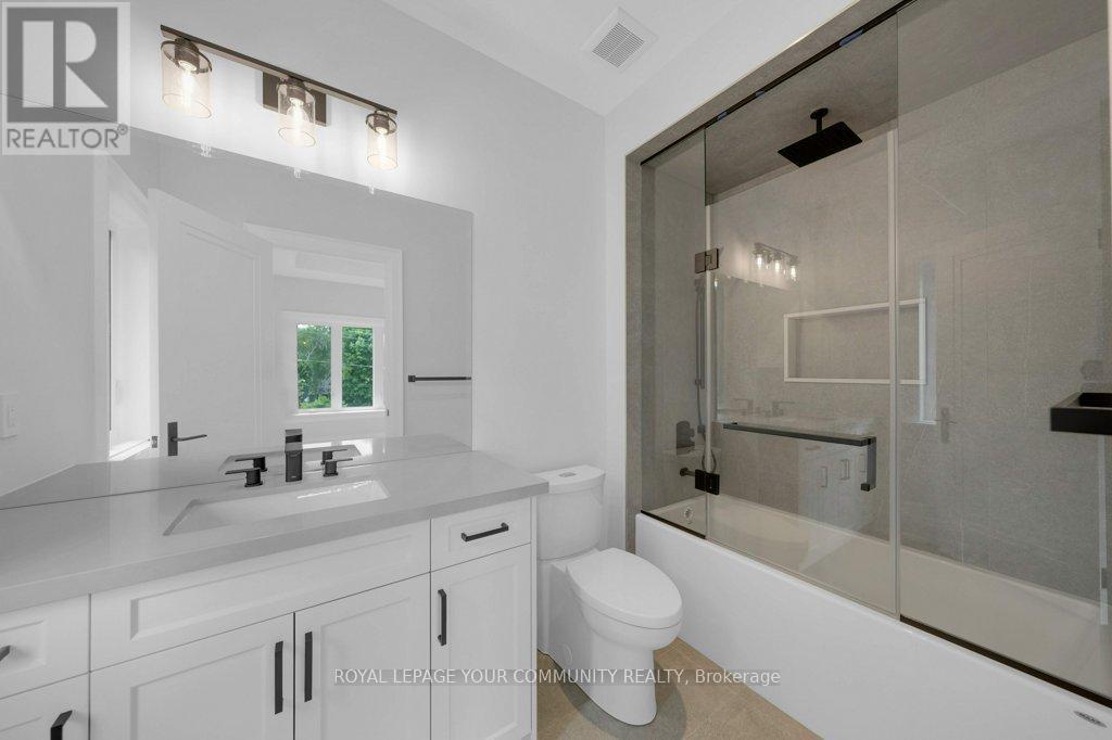 92 Howard Road, Newmarket, Ontario  L3Y 3G7 - Photo 41 - N12197725