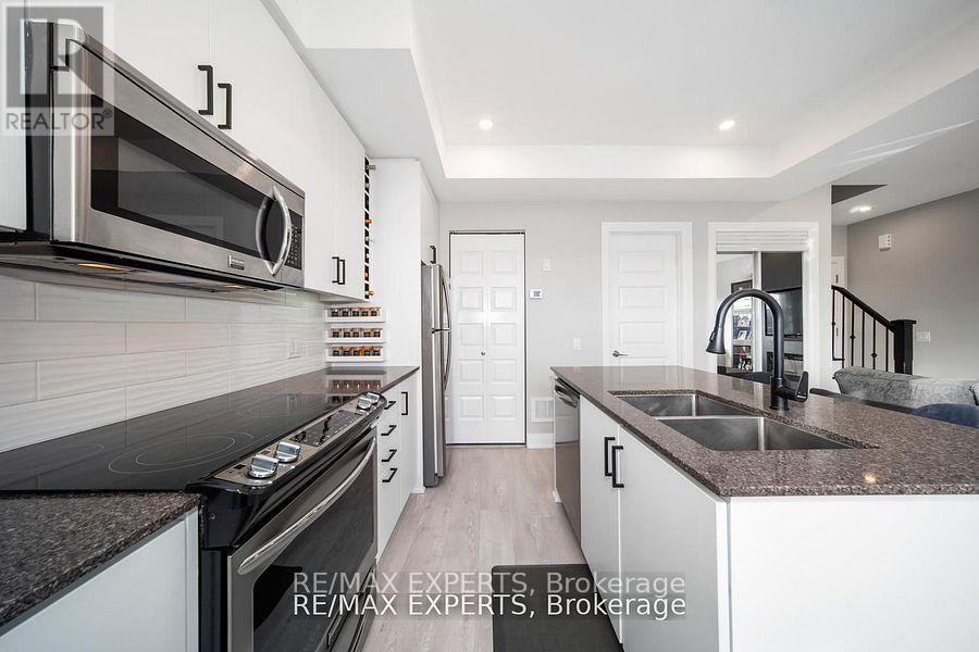 40 - 8167 Kipling Avenue, Vaughan, Ontario  L4L 0G4 - Photo 11 - N12197745
