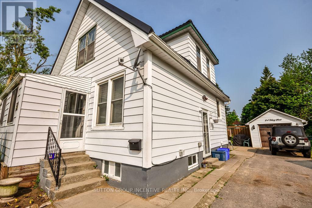 24 Henry Street, Barrie (Queen's Park), Ontario  L4N 1C4 - Photo 4 - S12197688