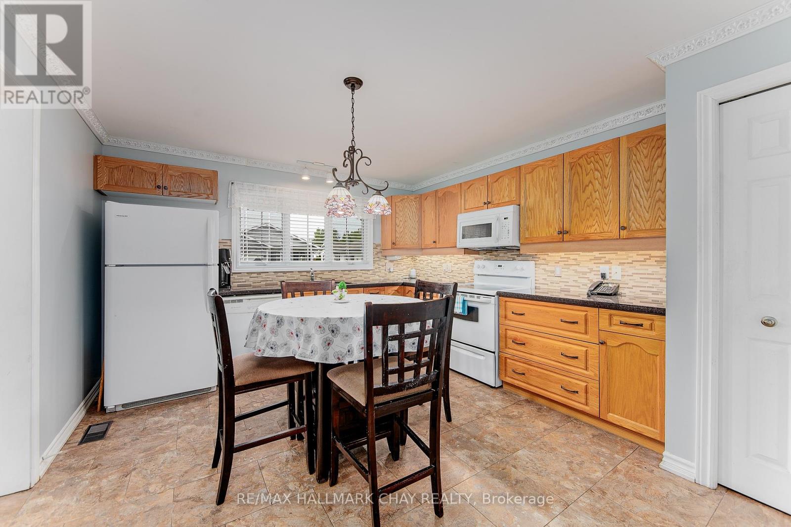 5 Virginia Avenue, Wasaga Beach, Ontario  L9Z 3A8 - Photo 12 - S12197695