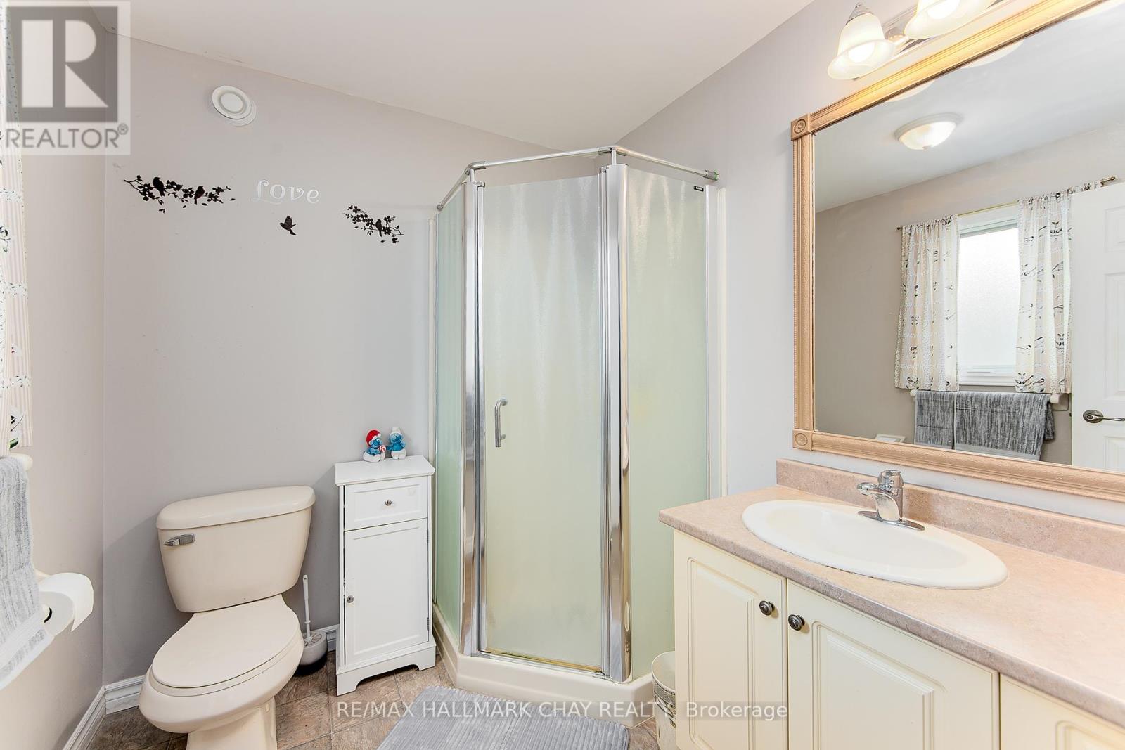 5 Virginia Avenue, Wasaga Beach, Ontario  L9Z 3A8 - Photo 17 - S12197695