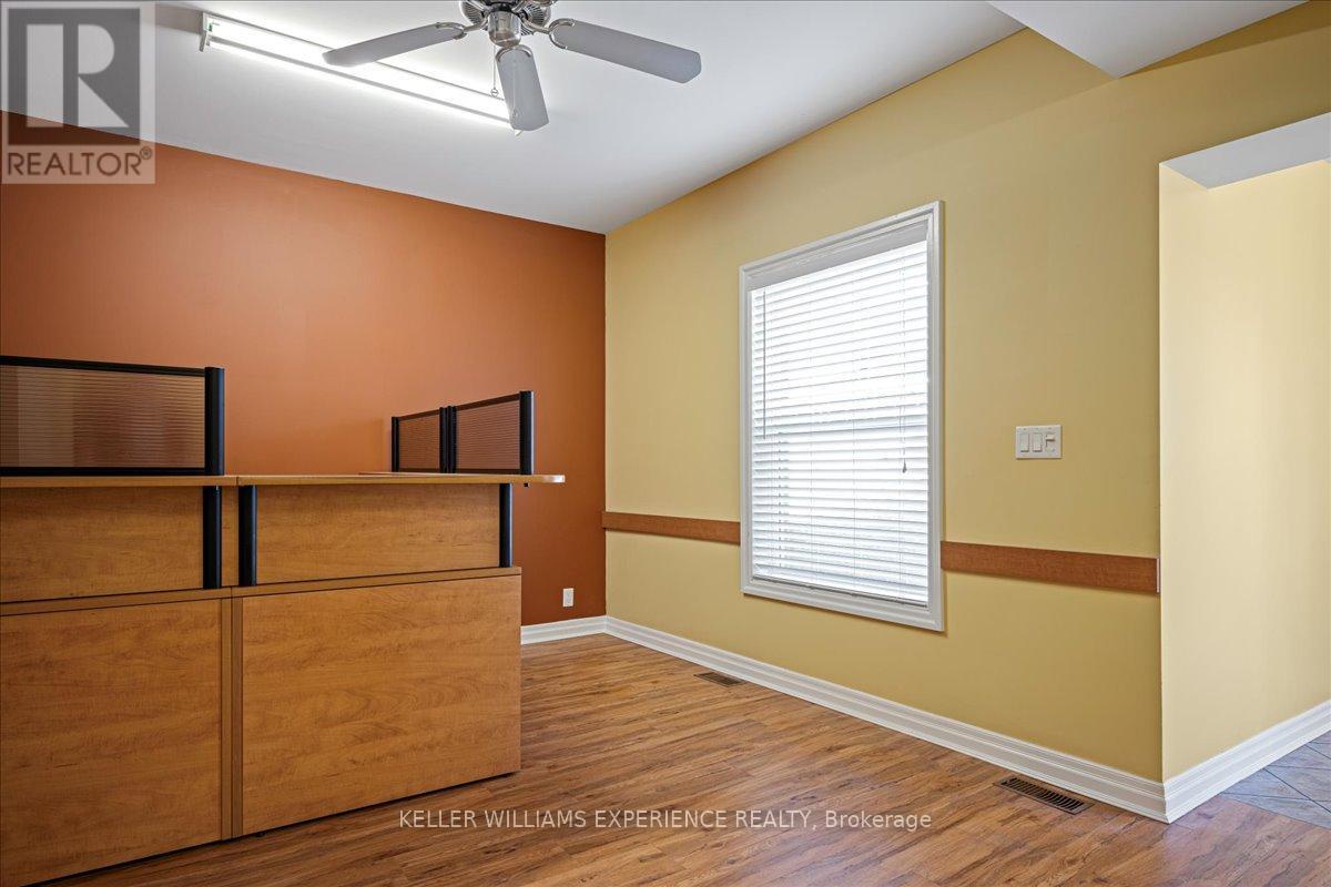 153 Colborne Street W, Orillia, Ontario  L3V 2Z4 - Photo 6 - S12197754