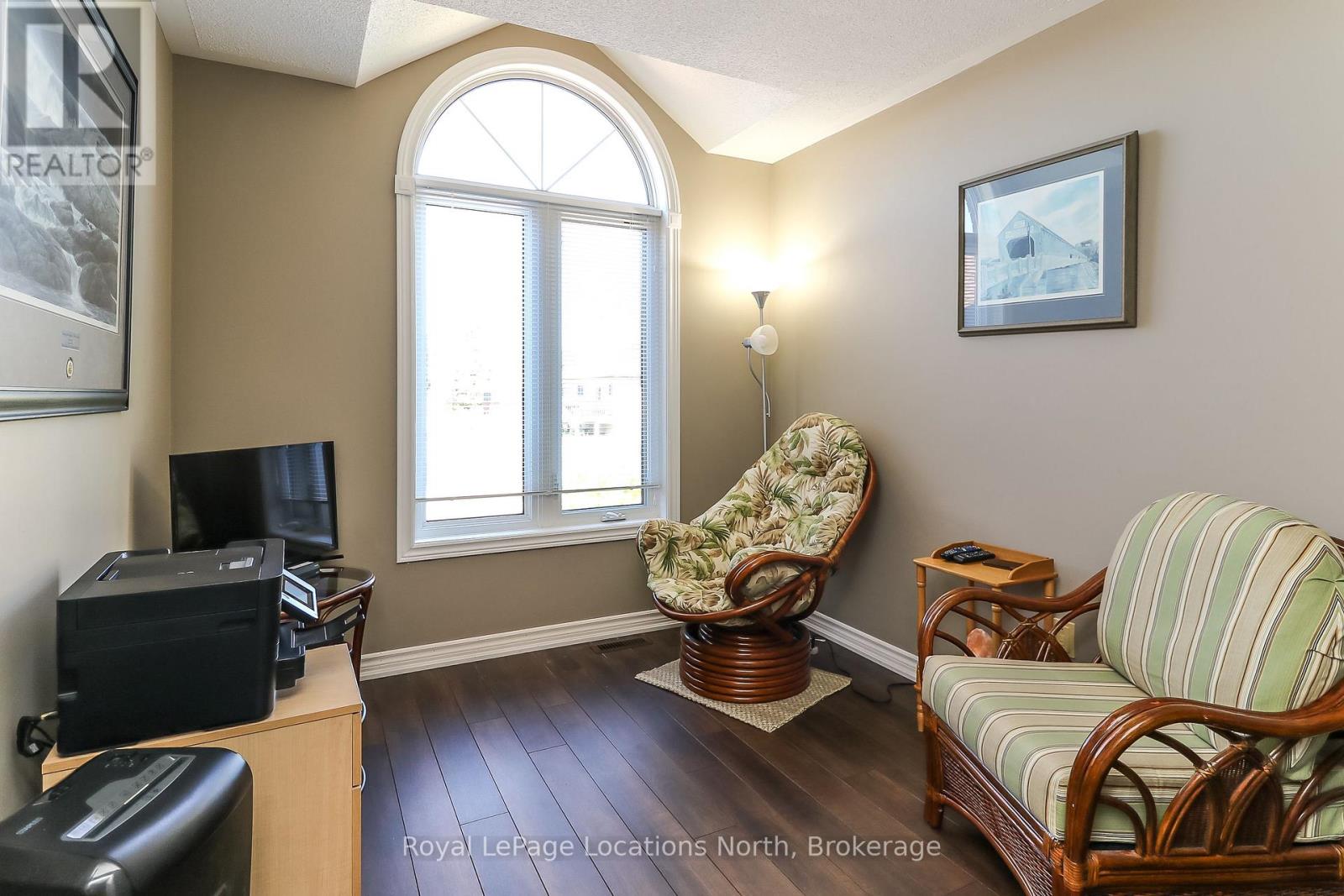 60 Leo Boulevard, Wasaga Beach, Ontario  L9Z 1C6 - Photo 23 - S12161262