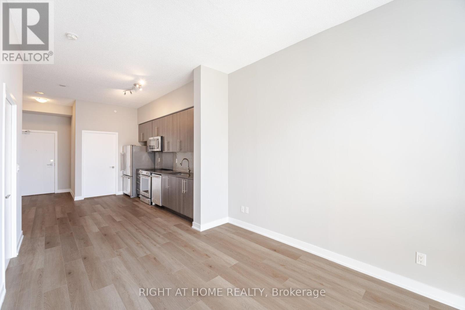 715 - 4011 Brickstone Mews, Mississauga, Ontario  L5B 0J7 - Photo 10 - W12197712