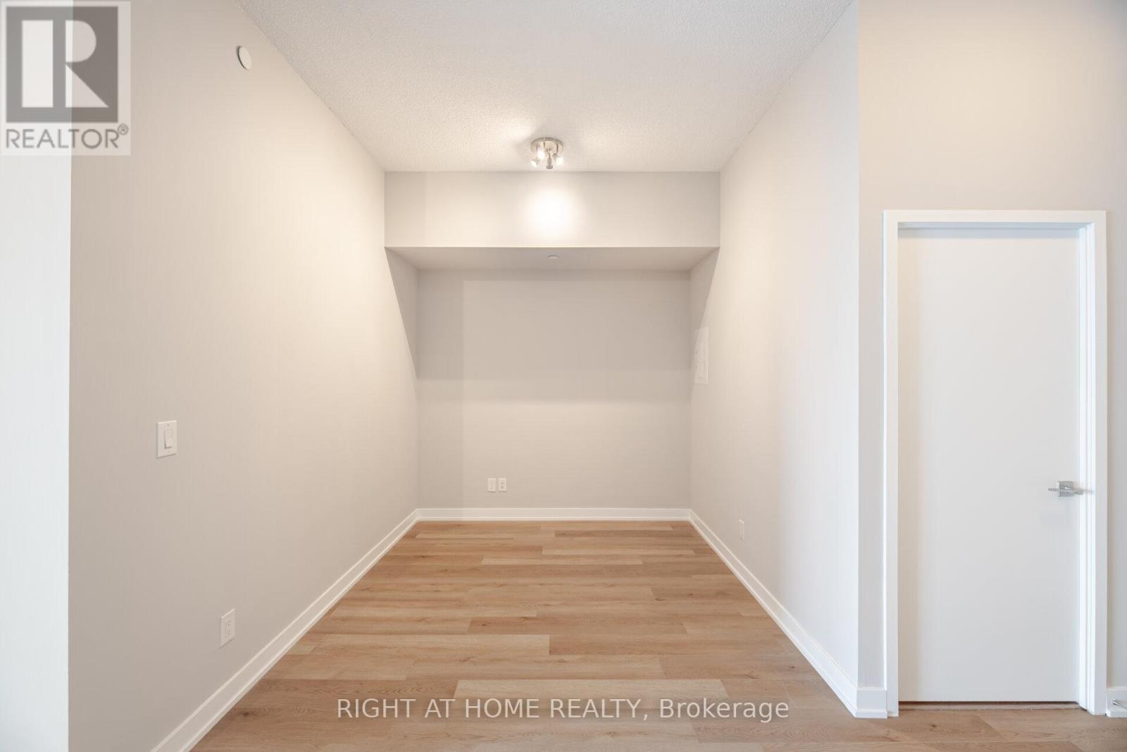 715 - 4011 Brickstone Mews, Mississauga, Ontario  L5B 0J7 - Photo 7 - W12197712