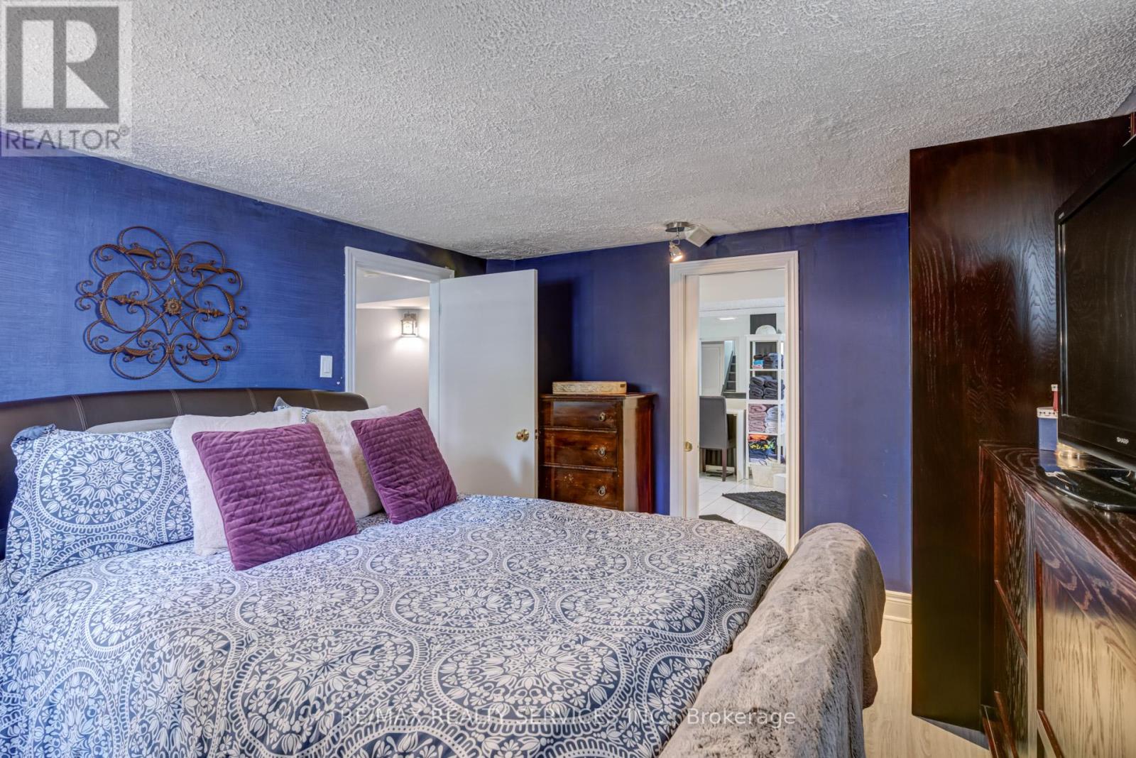 1076 Orchard Road, Mississauga, Ontario  L5E 2N9 - Photo 15 - W12197715